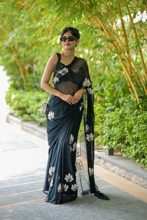 Black_Elegant_Design_Embroidered_Net_Saree_For_Women