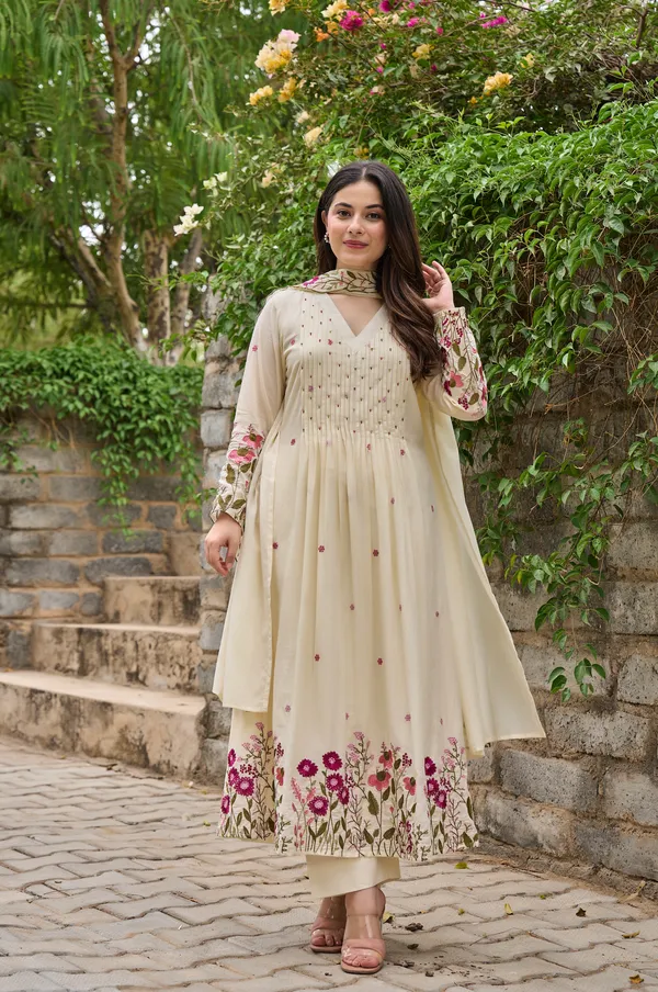 Cream_Elegant_Design_Embroidered_Georgette_Anarkali_Suit_Set_With_Dupatta_For_Women
