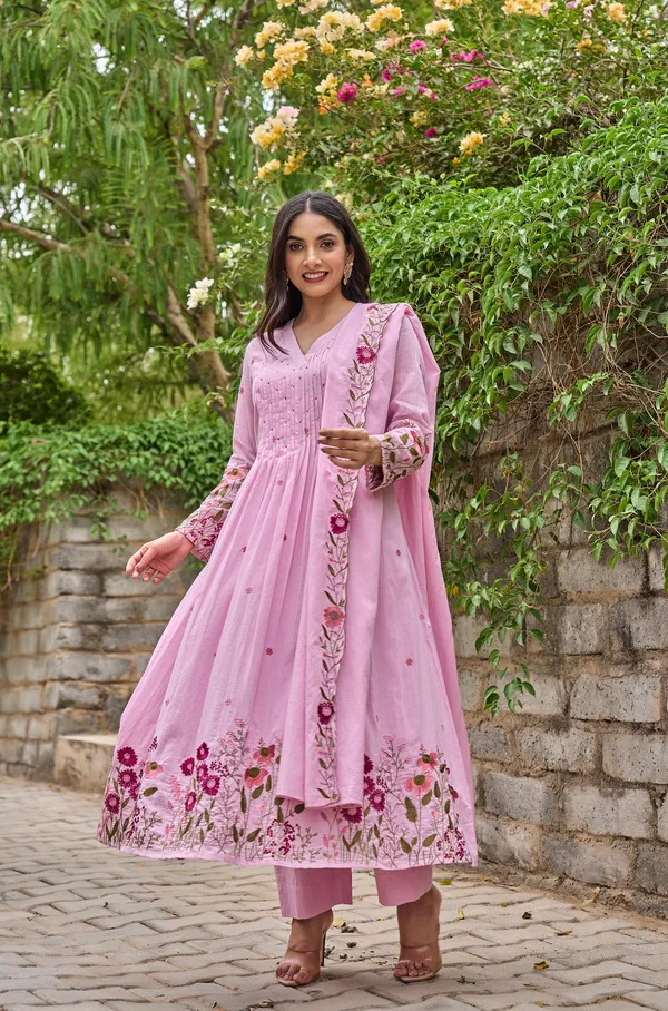 Pink_Elegant_Design_Embroidered_Georgette_Anarkali_Suit_Set_With_Dupatta_For_Women