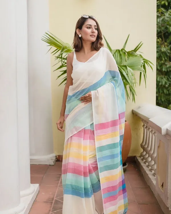 White_Elegant_Design_Chiffon_Saree_For_Women