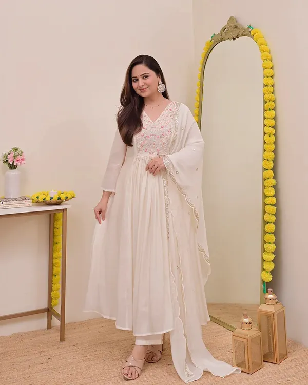White_Elegant_Design_Embroidered_Georgette_Anarkali_Suit_Set_With_Dupatta_For_Women