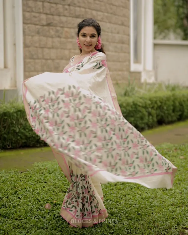 White_And_Pink_Elegant_Design_Embroidered_Organza_Saree_For_Women