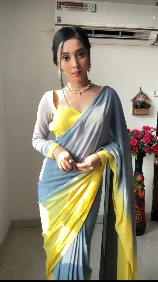 Blue_And_Yellow_Elegant_Design_Silk_Blend_Saree_For_Women