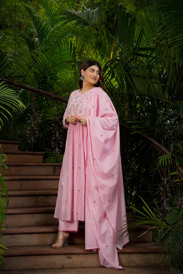 Pink_Chanderi_Silk_Kurti_Pant_And_Dupatta_Set_For_Women