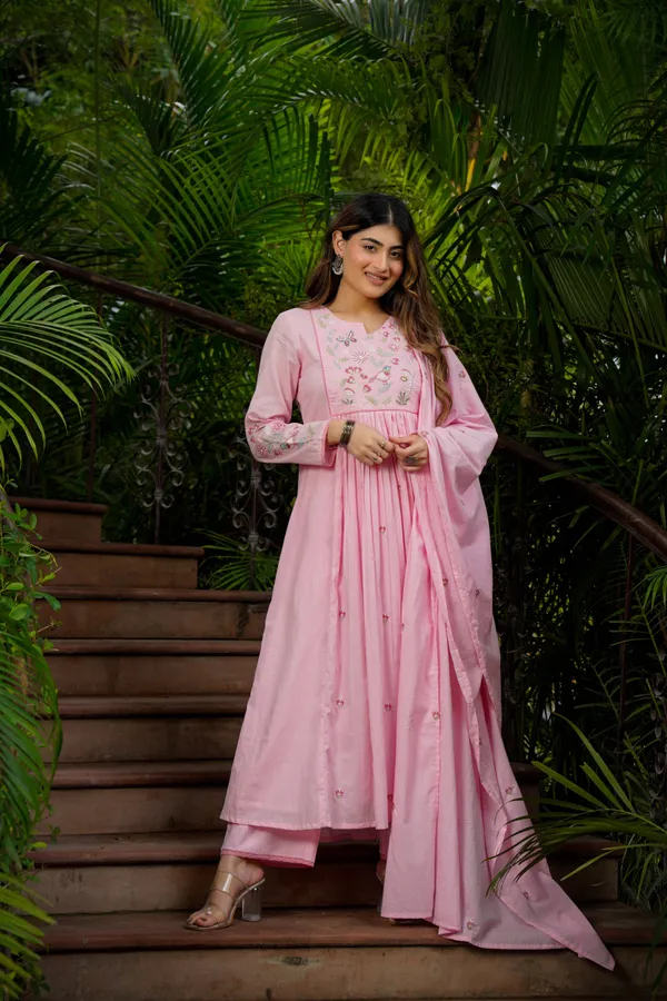 Pink_Chanderi_Silk_Kurti_Pant_And_Dupatta_Set_For_Women