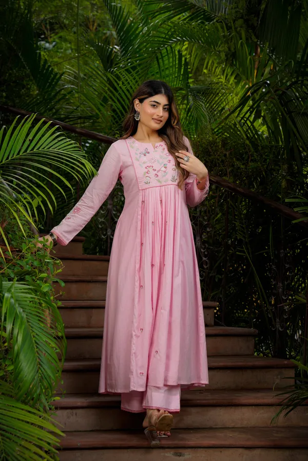 Pink_Chanderi_Silk_Kurti_Pant_And_Dupatta_Set_For_Women
