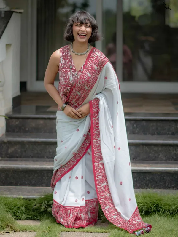 White_Elegant_Design_Cotton_Saree_For_Women
