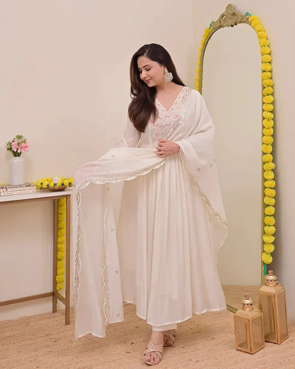 White_Elegant_Design_Embroidered_Georgette_Anarkali_Suit_Set_With_Dupatta_For_Women