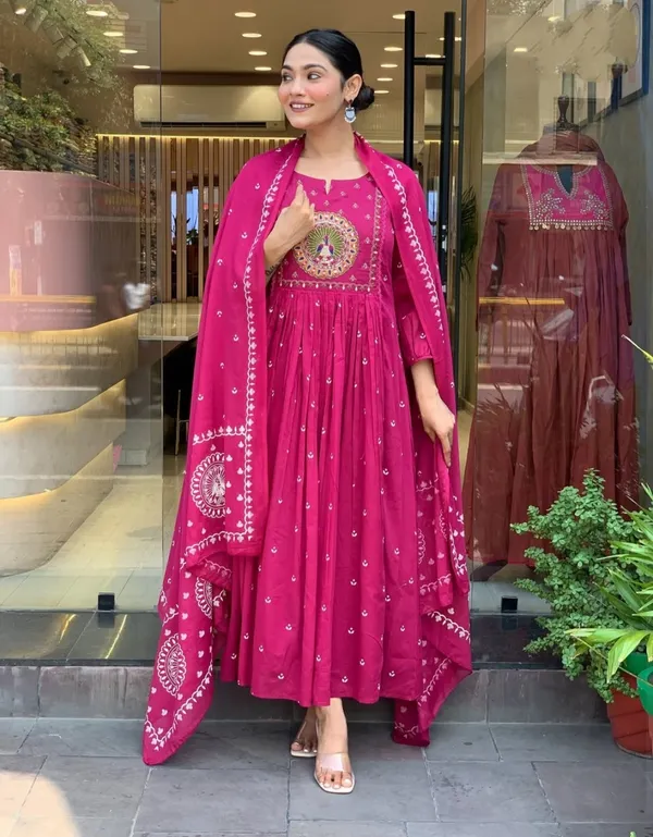 Pink_Elegant_Design_Embellished_Georgette_Anarkali_Suit_Set_With_Dupatta_For_Women