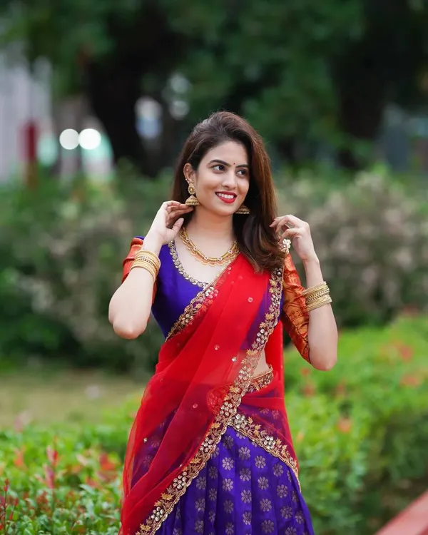 Red_And_Purple_Elegant_Design_Embellished_Silk_Half_Saree_For_Women