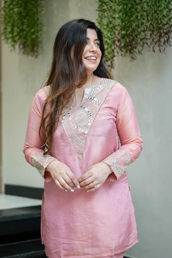 Pink_Chanderi_Silk_Kurti_Pant_And_Dupatta_Set_For_Women