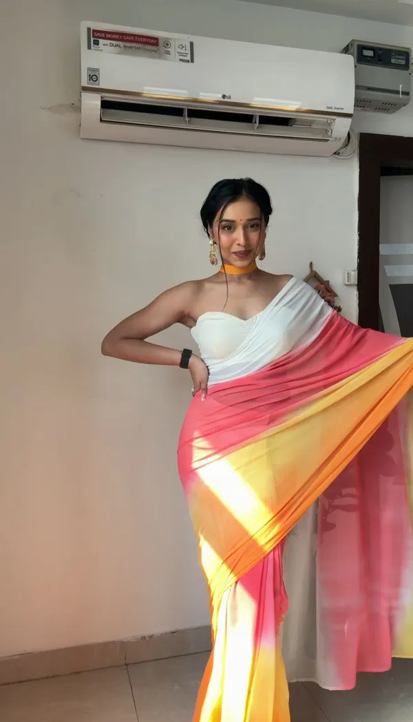 Multicolor_Elegant_Design_Silk_Blend_Saree_For_Women