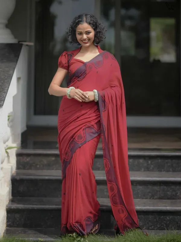 Red_Elegant_Design_Georgette_Saree_For_Women