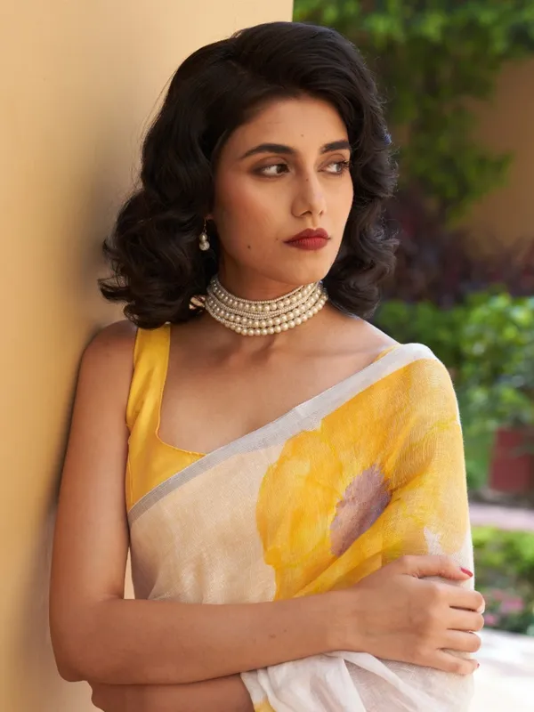 White_And_Yellow_Elegant_Design_Linen_Saree_For_Women