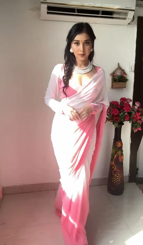 Pink_Elegant_Design_Chiffon_Saree_For_Women