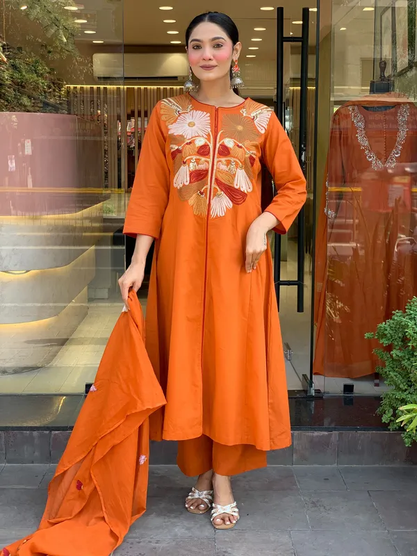 Orange_Elegant_Design_Embroidered_Georgette_Anarkali_Suit_Set_With_Dupatta_For_Women