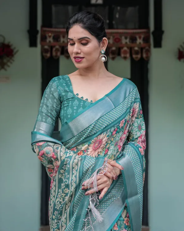Blue_Elegant_Design_Banarasi_Silk_Saree_For_Women