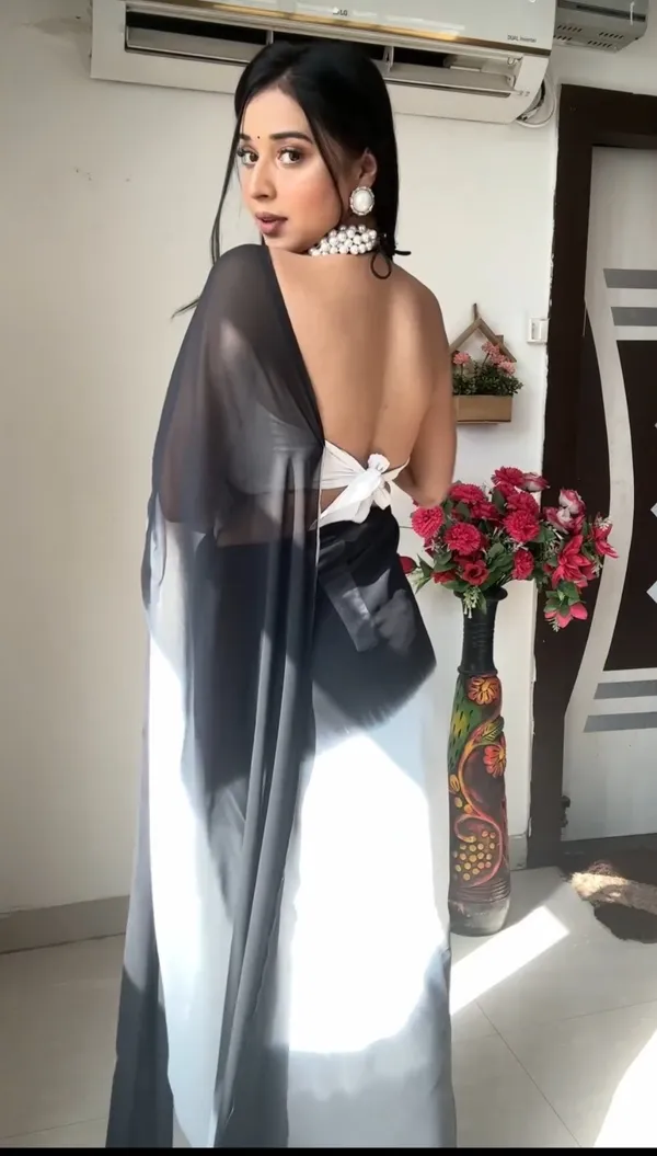 Black_Elegant_Design_Chiffon_Saree_For_Women