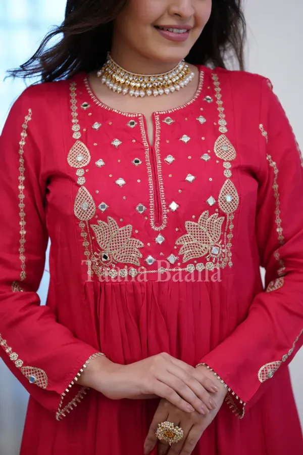 Pink_Chanderi_Silk_Kurti_Pant_And_Dupatta_Set_For_Women