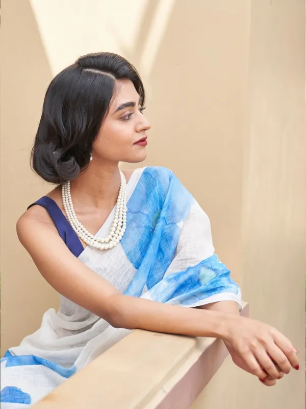 Blue_Elegant_Design_Linen_Saree_For_Women