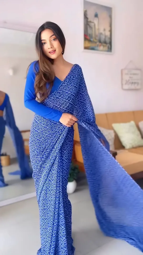 Blue_Elegant_Design_Georgette_Saree_For_Women