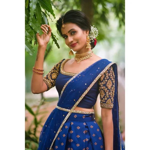 Blue_Elegant_Design_Embroidered_Brocade_Silk_Half_Saree_With_Dupatta_For_Women