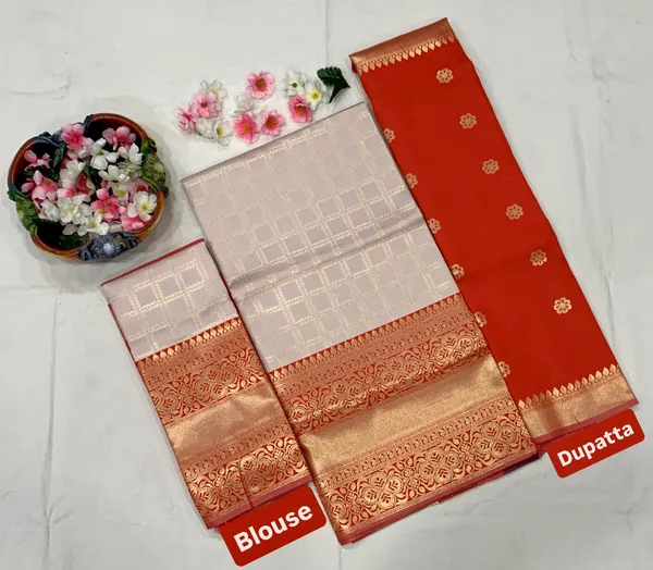 Red_And_Cream_Elegant_Design_Silk_Blend_Half_Saree_For_Women