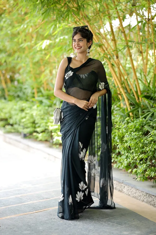 Black_Elegant_Design_Embroidered_Net_Saree_For_Women