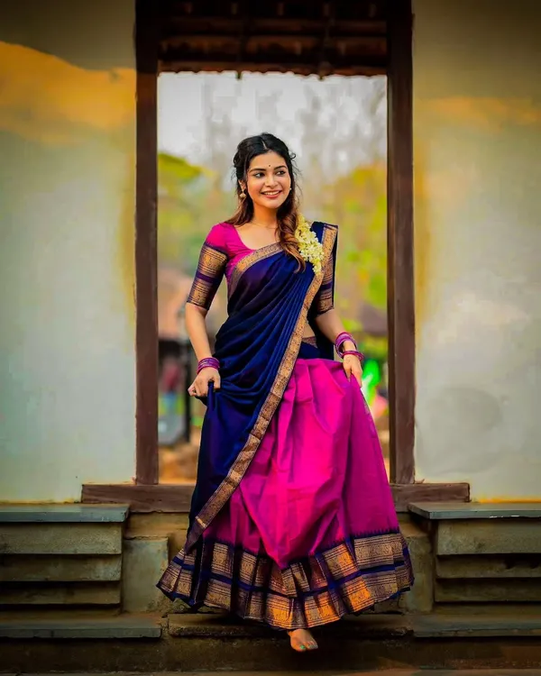 Navy_Blue_And_Magenta_Elegant_Design_Banarasi_Silk_Half_Saree_For_Women