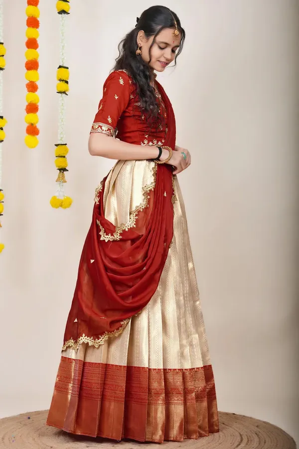 Red_And_Gold_Elegant_Design_Embroidered_Silk_Blend_Half_Saree_With_Dupatta_For_Women