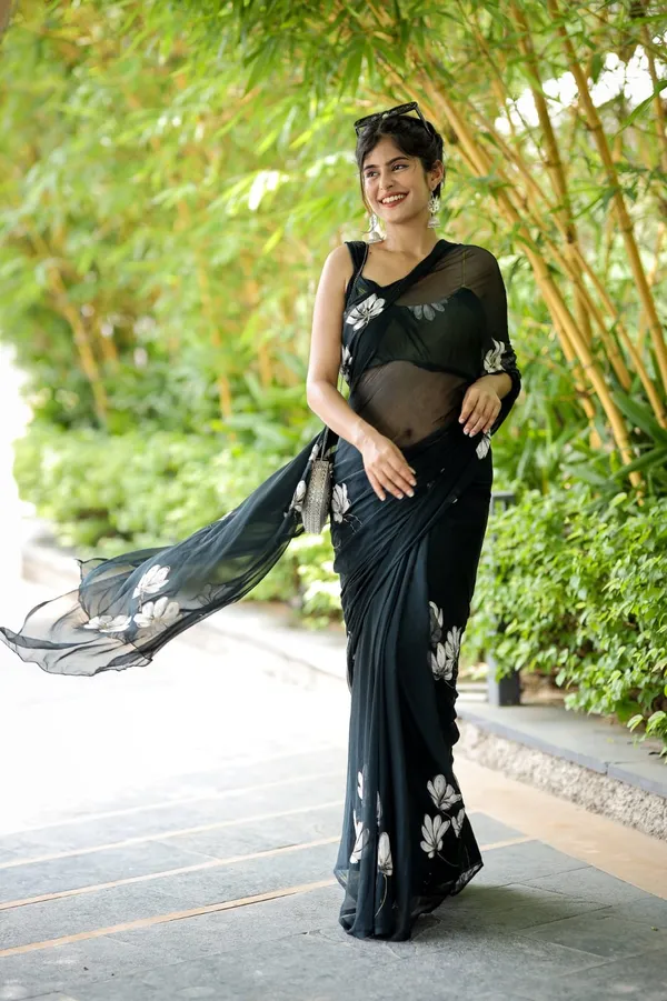 Black_Elegant_Design_Embroidered_Net_Saree_For_Women