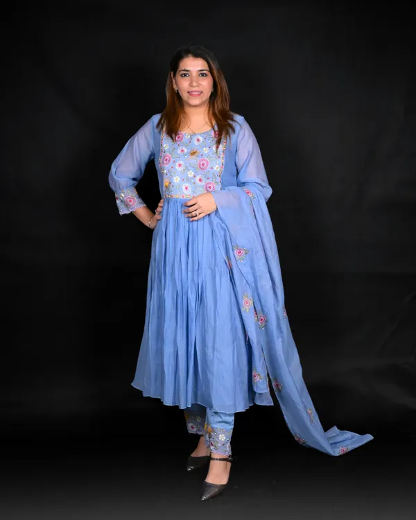 Blue_Elegant_Design_Mul_Chanderi_Suit_Set_For_Women
