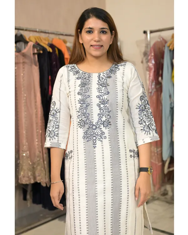 White_Elegant_Design_Printed_Cotton_Co-Ord_Set_For_Women