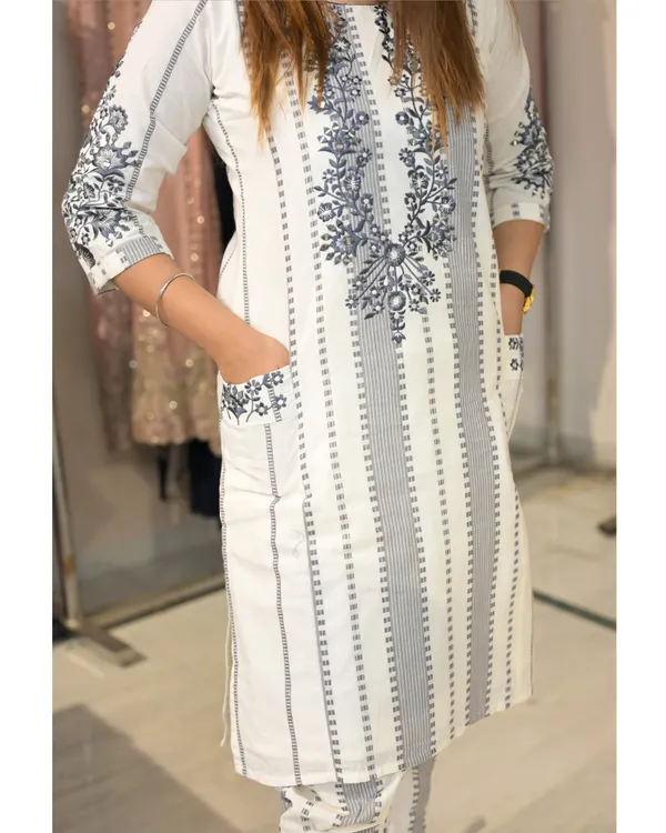 White_Elegant_Design_Printed_Cotton_Co-Ord_Set_For_Women