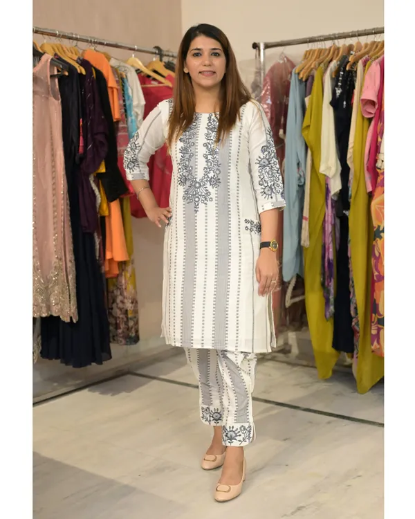 White_Elegant_Design_Printed_Cotton_Co-Ord_Set_For_Women