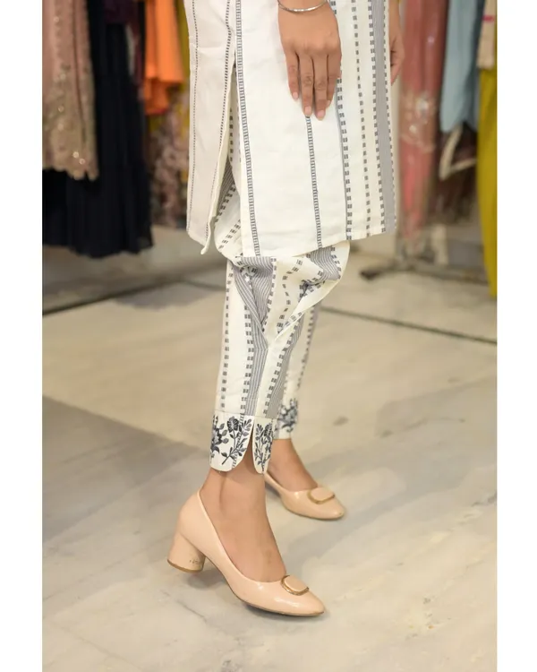 White_Elegant_Design_Printed_Cotton_Co-Ord_Set_For_Women