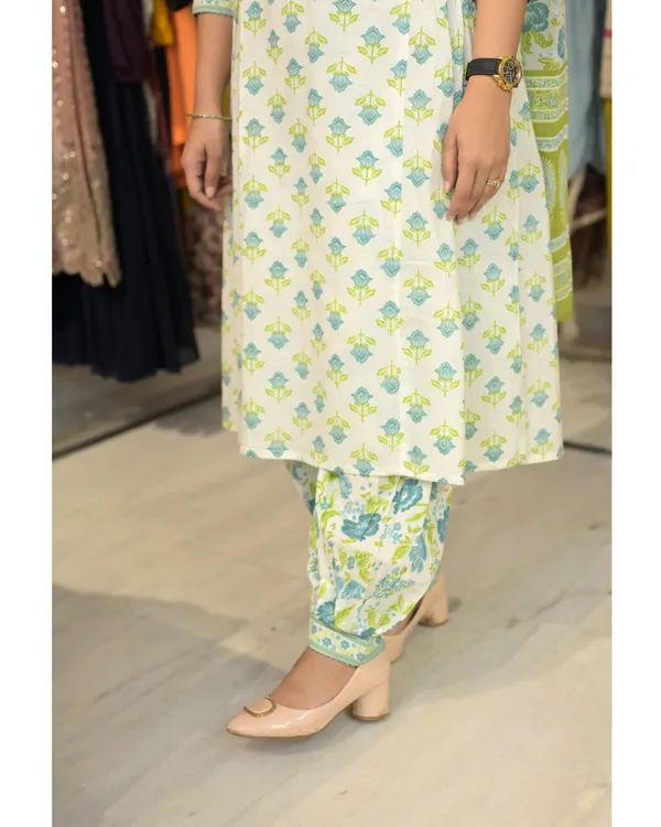 Green_Elegant_Design_Pure_Cotton_Suit_For_Women