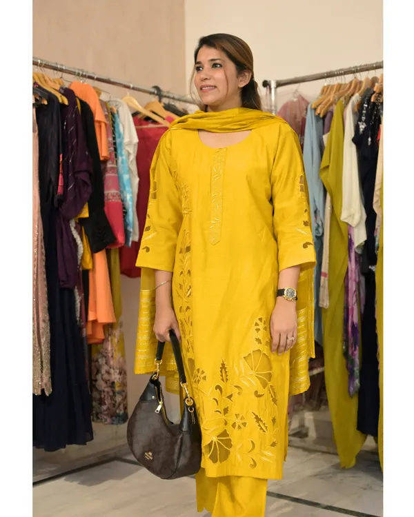 Yellow_Elegant_Design_Cutwork_Suit_Set_For_Women