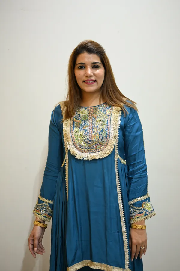 Peacock_Green_Elegant_Design_Radiant_Muslin_Silk_Co-Ord_Set_For_Women