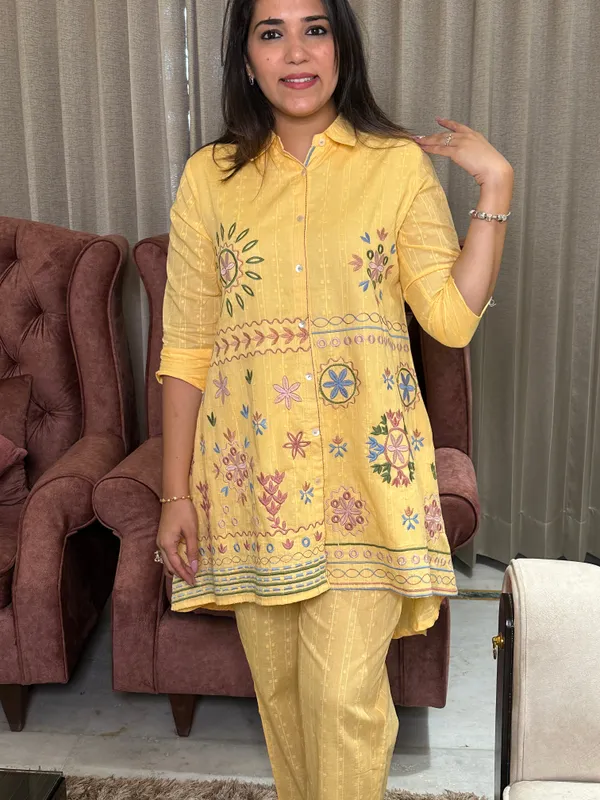 Yellow_Elegant_Design_Cotton_Co-Ord_Set_For_Women