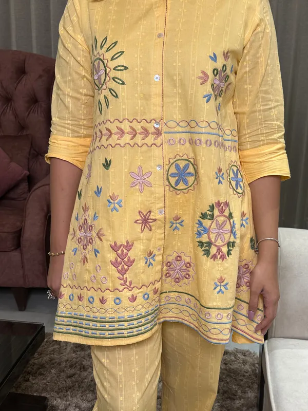 Yellow_Elegant_Design_Cotton_Co-Ord_Set_For_Women