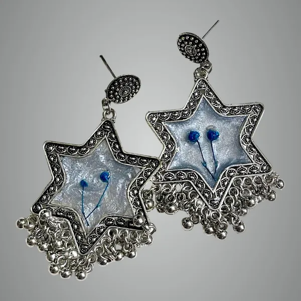Silver_&_Blue_Handmade_Resin_Jhumka_Star_With_Baby_Breath_Jhumki_Earring
