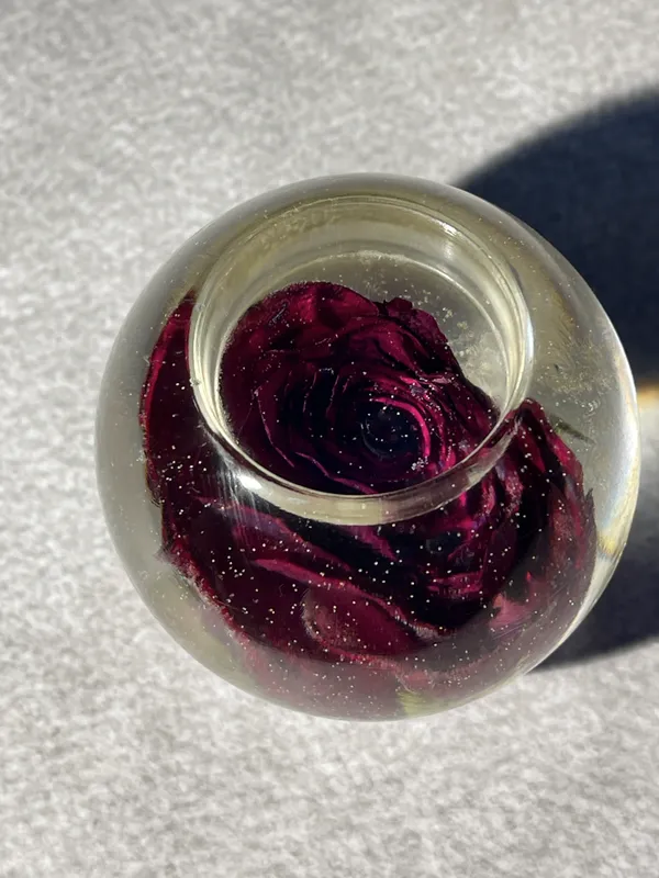 Red_Resin_T-Light_Holder_With_Real_Rose_64_MM