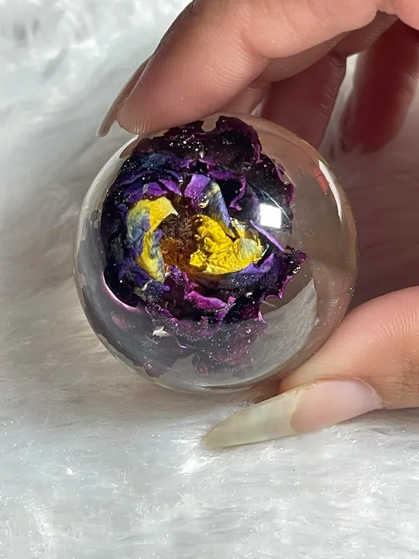 Multicolor_Resin_Rose_Paperweight_Sphere