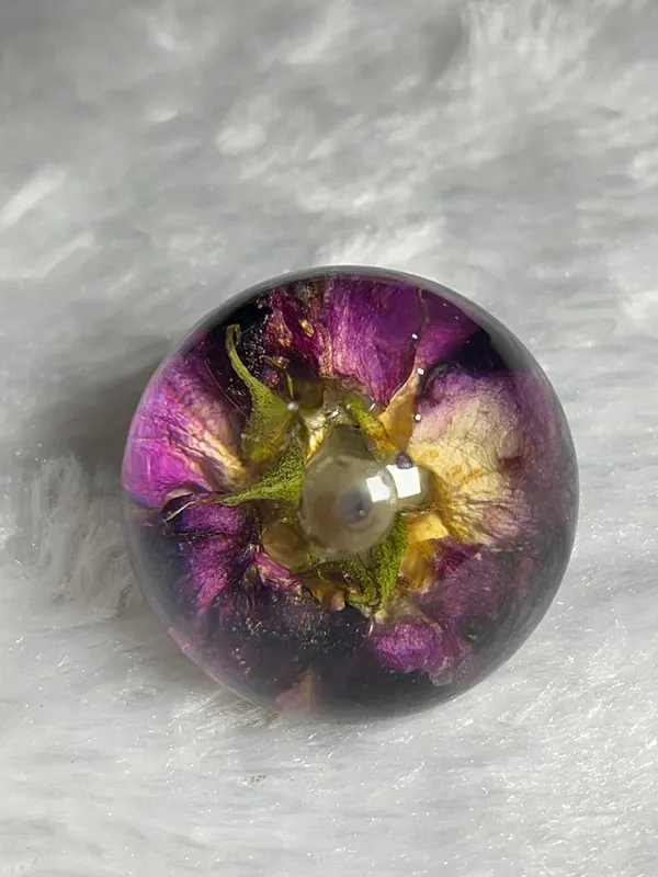 Multicolor_Resin_Rose_Paperweight_Sphere
