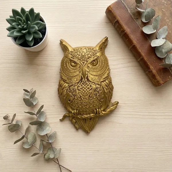 Gold_Resin_Owl_Sculpture_Paperweight
