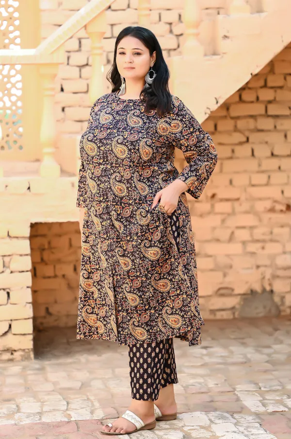 Blue_Cotton_Premium_&_Elegant_Kurta_&_Pant_Set_For_Women