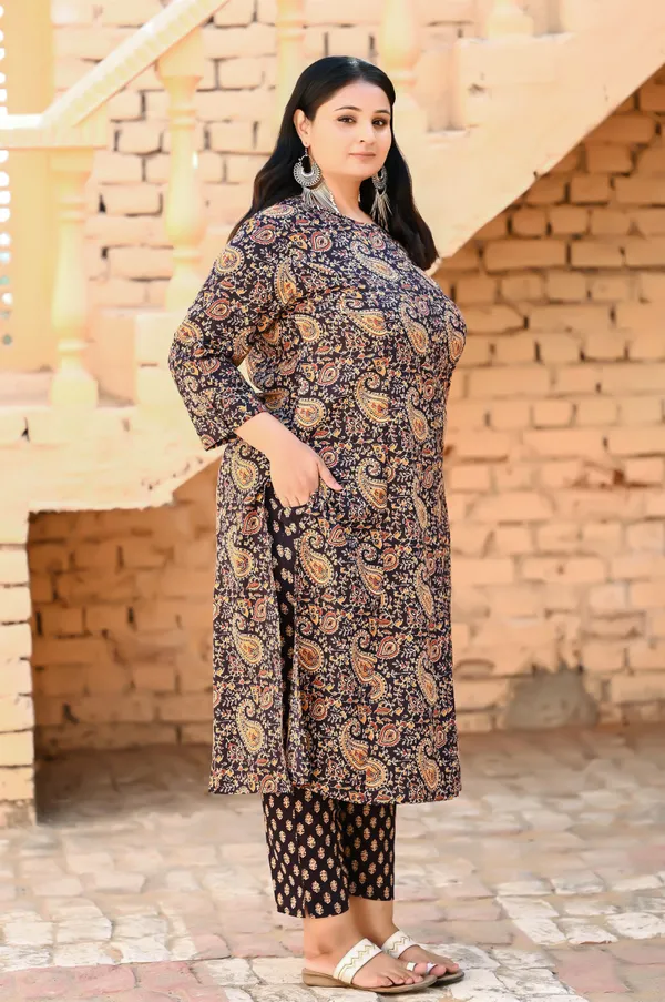 Blue_Cotton_Premium_&_Elegant_Kurta_&_Pant_Set_For_Women
