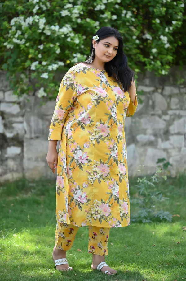 Yellow_Cotton_Premium_&_Elegant_Kurta_&_Pant_Set_For_Women