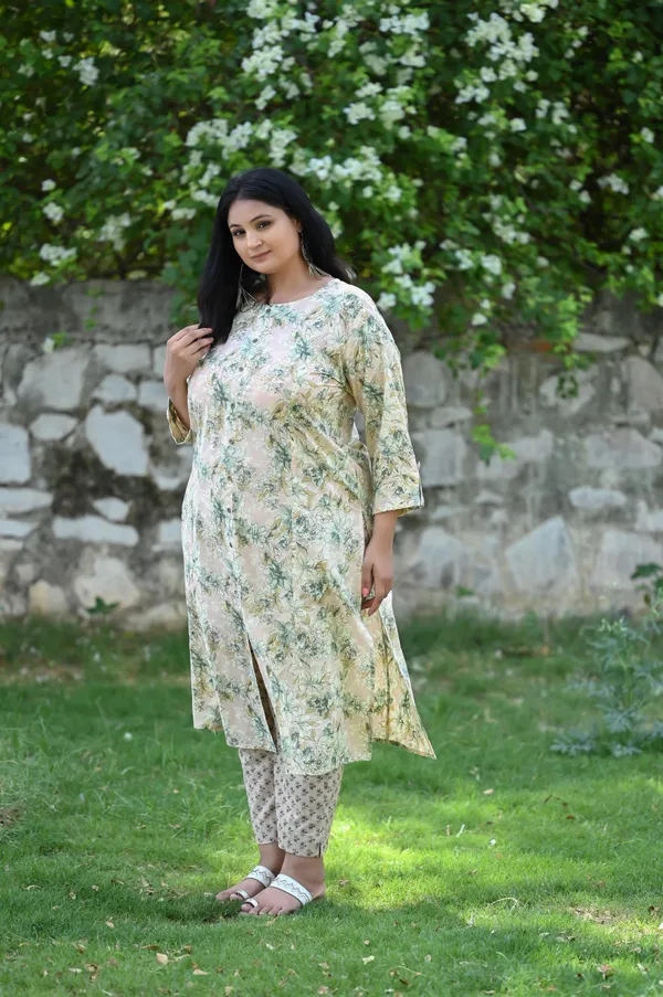 Peach_Cotton_Premium_&_Elegant_Kurta_&_Pant_Set_For_Women